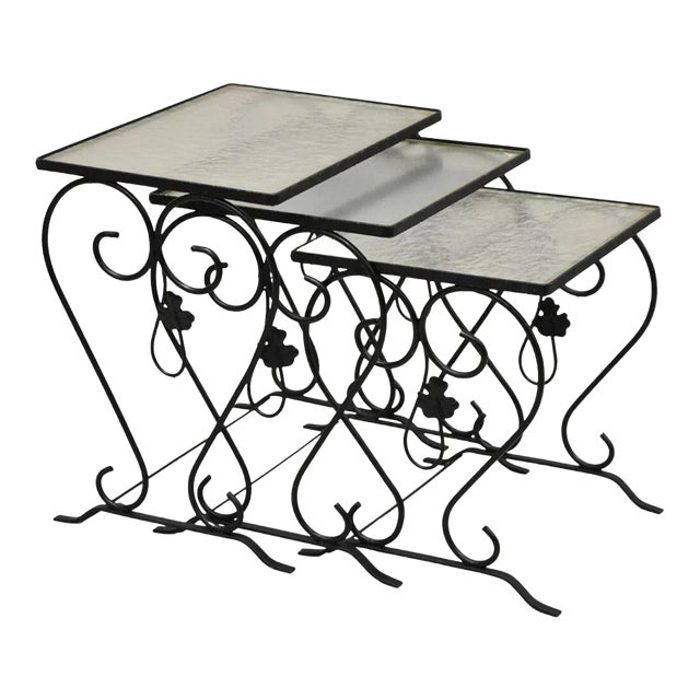 Vintage Salterini Wrought Iron Maple Leaf Garden Nesting Side Tables - Set of 3 For Sale