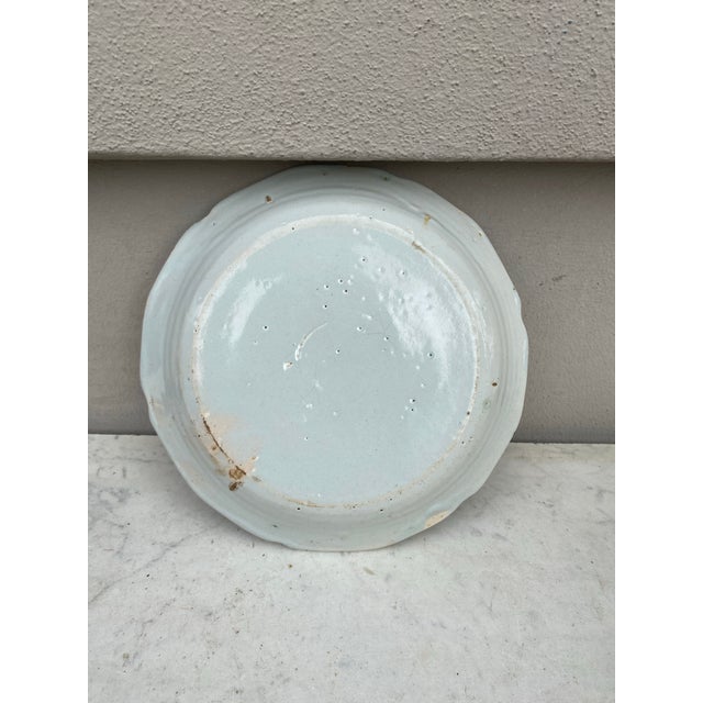 Early 19th Century French Faience Bird Plate Nevers For Sale - Image 4 of 4
