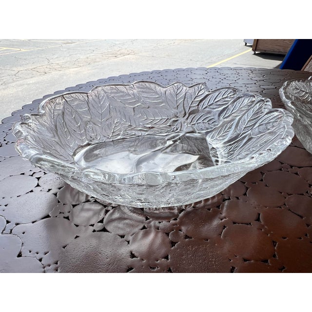 Vintage Glass Avocado pattern clear glass salad or soup bowl with embossed avocado and leaves on bottom. Not marked but...