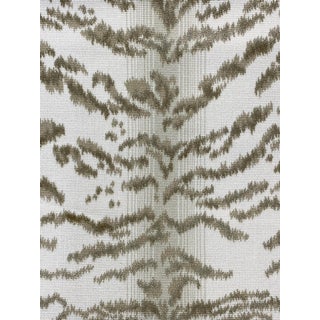 Cowtan & Tout "Rajah” Tiger Velvet – 2 Yards For Sale