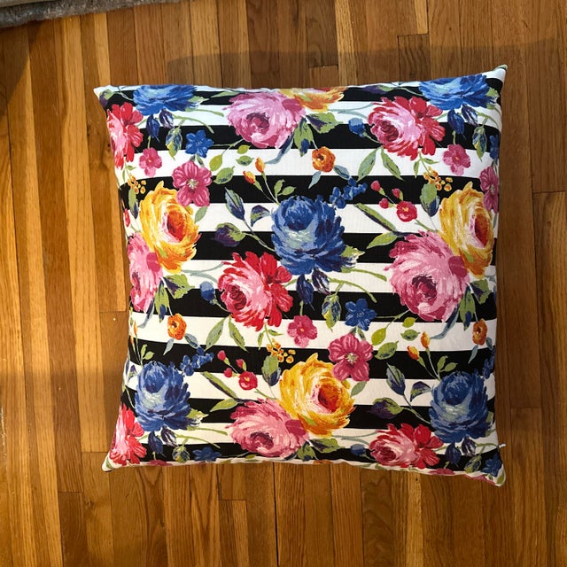 2020s Handcrafted Decorative Pillow Case For Sale - Image 5 of 6