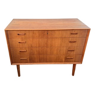 Danish Teak 4-Drawer Dresser, Attributed to Børge Mogensen for Søborg Møbelfabrik, Denmark, C. 1960s For Sale
