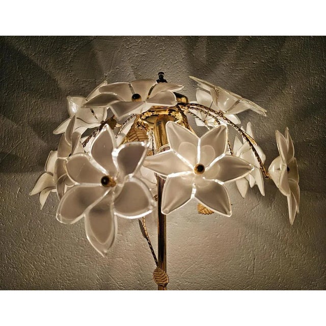 Hollywood Regency Murano Glass Floral Table Lamp, Italy, 1970s For Sale - Image 4 of 11