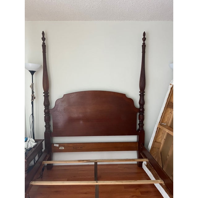 Vintage ethan allen carved wood bedframe in excellent condition.
