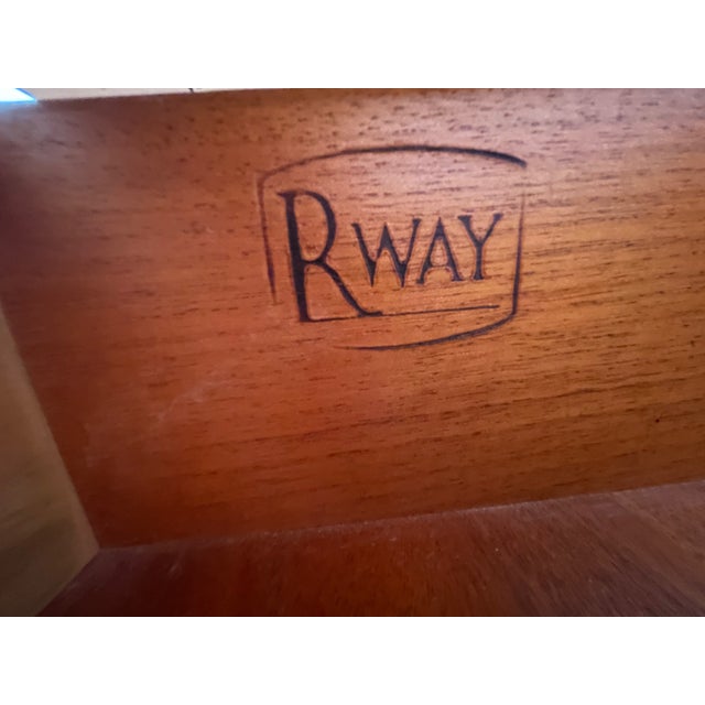 Vintage 1950s/60s R-Way French Provincial 4-Piece Bedroom Suite For Sale - Image 17 of 18