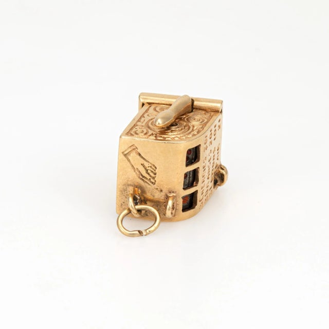 Vintage Slot Machine Charm Moves 14k Yellow Gold Pendant Fine Gambling Jewellery For Sale - Image 4 of 5