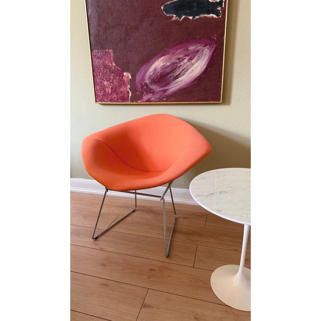 Harry Bertoia 421 Diamond Chairs in Silver Chrome and Peachy Orange Upholstery by Harry Bertoia for Knoll, 1990s, Set of 2 For Sale - Image 4 of 15