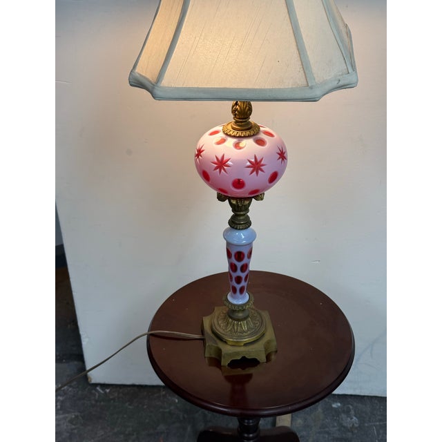 Glass Vintage Traditional Fenton Cranberry Opalescent Coin Dot Art Glass Table Lamp For Sale - Image 7 of 12