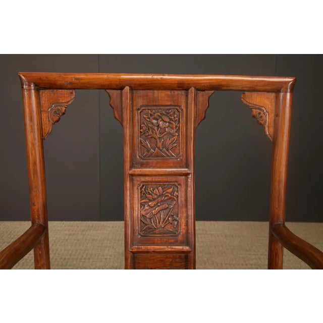Asian Pair of Qing Dynasty Chinese Horseshoe-Back Armchairs in Carved Elmwood For Sale - Image 3 of 18
