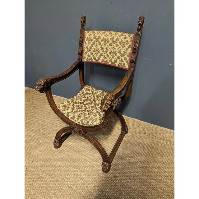 Set of Renaissance Style Armchairs in Walnut, in Very Good conditions. Designed before 1890