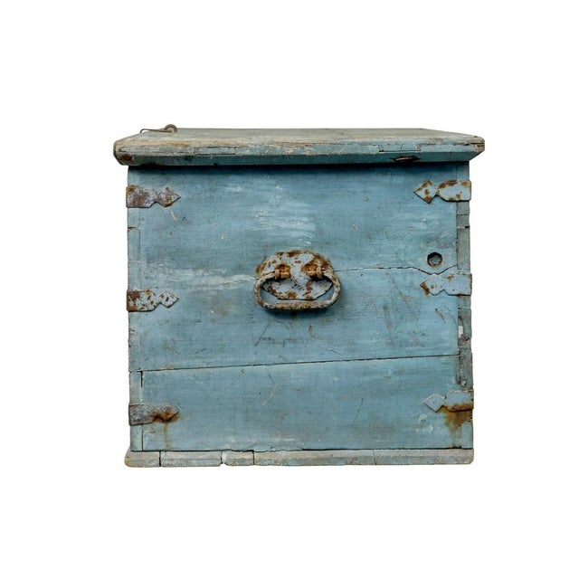 Swedish Painted Pine Coffer, 1860 For Sale - Image 3 of 12