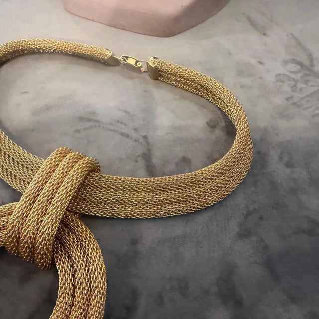 A High Quality Vintage Costume Jewelry Gilded Metal Italian Necklace For Sale - Image 11 of 16