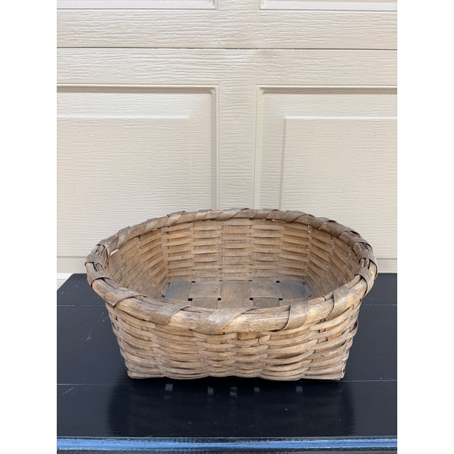 Antique American Splint Oak Round Basket, Late 19th Century For Sale - Image 11 of 12
