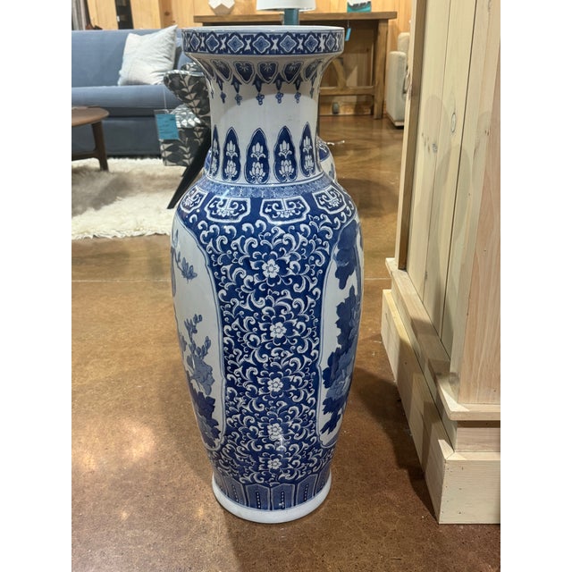 1970s Pair of Vintage Blue & White Ceramic Vases For Sale - Image 5 of 7