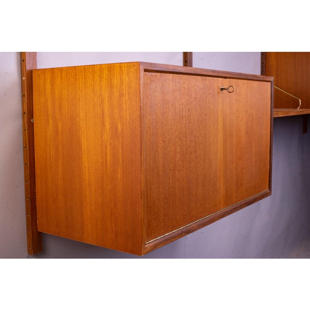 Danish Teak Royal System Modular Shelving Unit by Poul Cadovius, 1960s, Set of 14 For Sale - Image 12 of 13