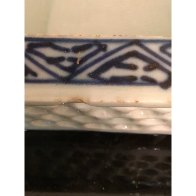 19th Century Chinese Blue & White Reticulated Porcelain Narcissus Planter For Sale - Image 4 of 5