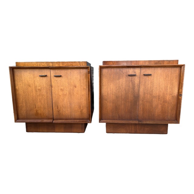 1970s Pair of Tobago Brutalist Walnut Nightstands For Sale