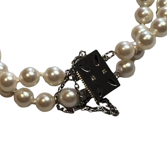 Contemporary 1990s Mikimoto Estate Akoya Pearl 2 Strand Bracelet For Sale - Image 3 of 7