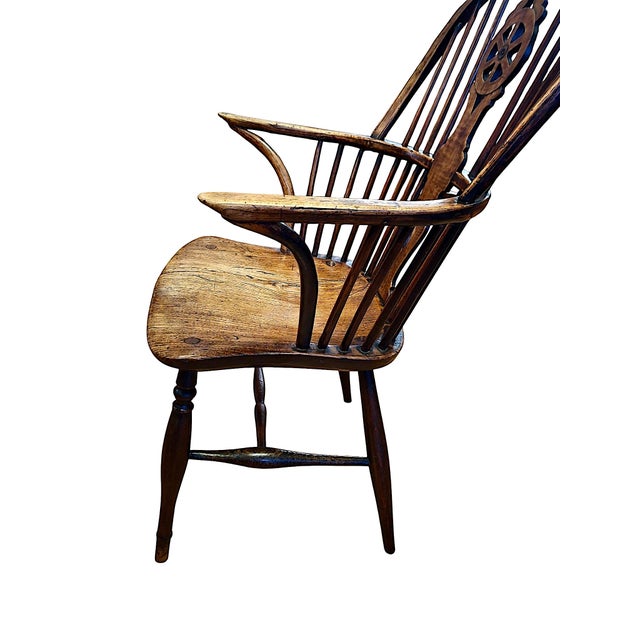 A Matched Pair of Mid 19th-Century English Wheel-Back Windsor Armchairs For Sale - Image 12 of 18