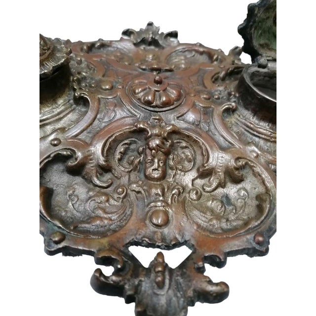 Vintage Chiseled Bronze Inkwell, in Very Good conditions. Designed 1920 to 1949