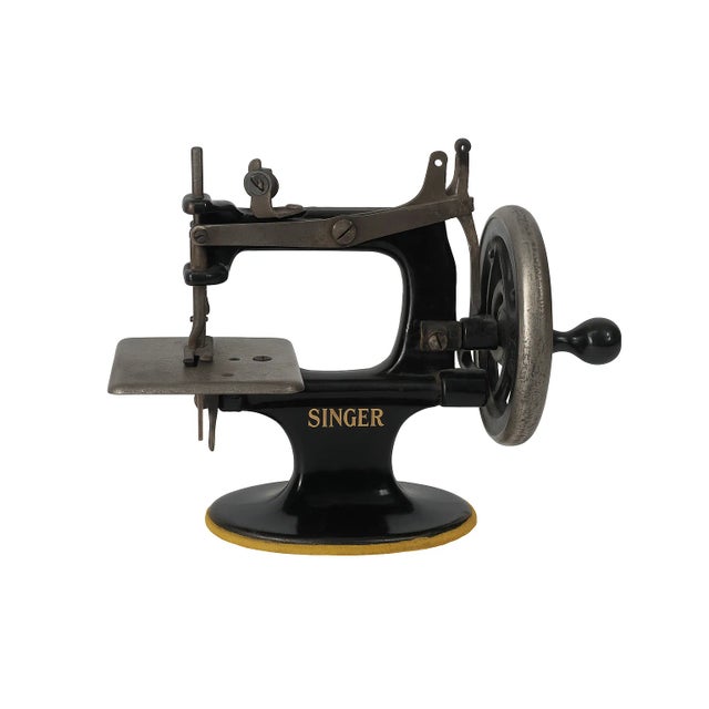 Antique Singer Miniature Hand-Crank Sewing Machine — Circa 1910s–1920s Cast Iron Model For Sale - Image 4 of 6
