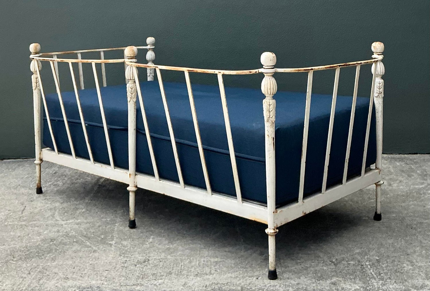 Vintage Michael Taylor “Montecito” Wrought Iron Loveseat — additional photo 6