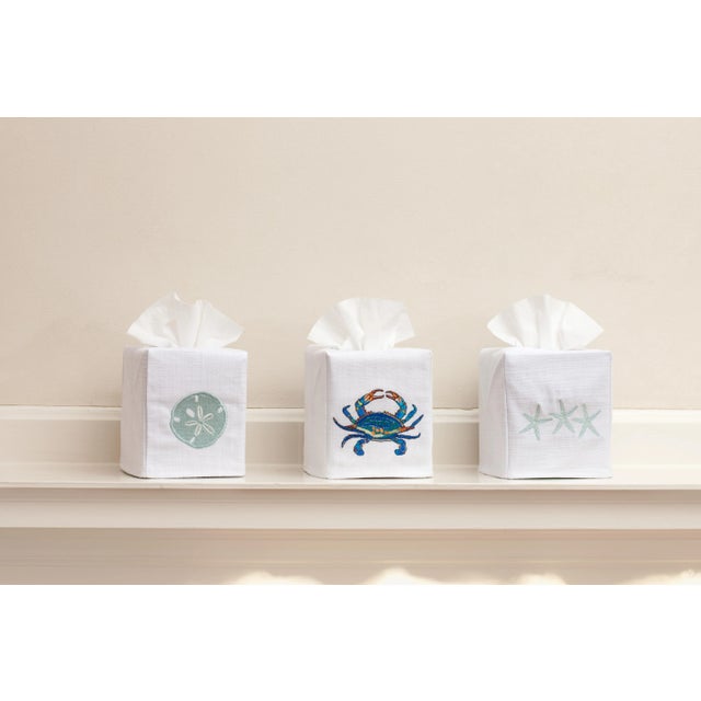 Traditional Wide Ginger Jar Tissue Box Cover White Linen & Cotton, Embroidered For Sale - Image 3 of 5