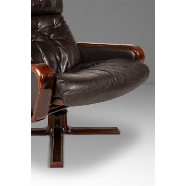Scandinavian Modern Recliner High-Back Lounge Chair & Ottoman Attributed Soda Galvano for Vatne Mobler, Norway, C. 1970s For Sale - Image 13 of 18