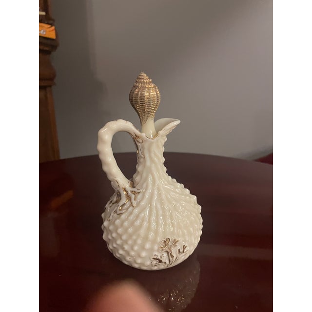 Victorian 1900s Northwood Argonaut Shell Nautilus Custard Glass Cruet & Stopper For Sale - Image 3 of 10