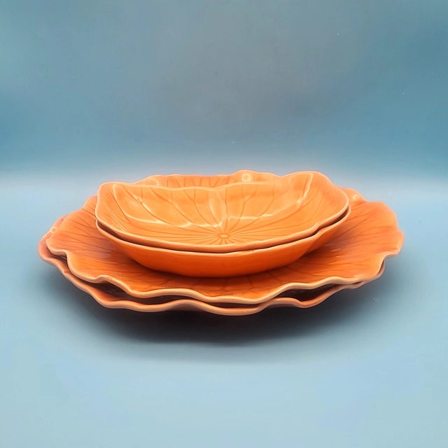 Mid-Century Modern Vintage MCM Metlox Poppytrail Lotus Dinner & Salad Plates With Mug - 6pcs For Sale - Image 3 of 7