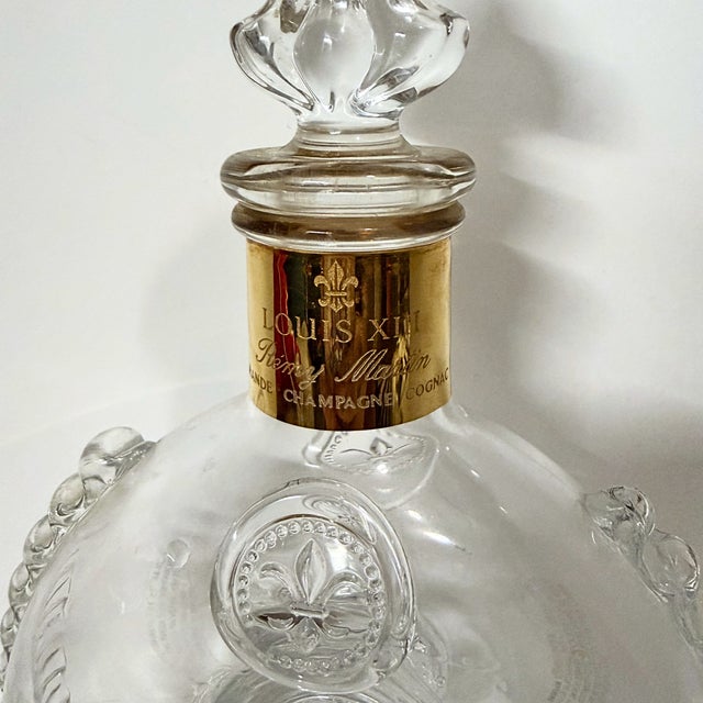 French Authentic Louis XIII Rémy Martin Baccarat Crystal Decanter With Original Stopper For Sale - Image 3 of 7