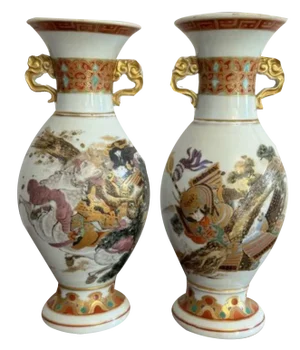 19th Century Porcelain Chinese Famille Vercv Vases, 1880s