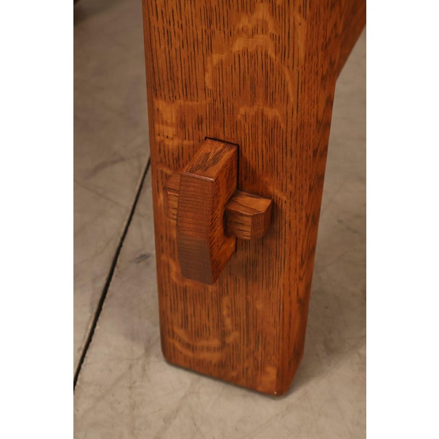 Stickley Commemorative Leather-Top Round Oak Library Table For Sale In Philadelphia - Image 6 of 18