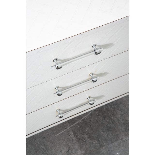 Metal Mid Century Modern Chest Drawers Dresser 3 Drawer Lucite White 1970s Retro MCM For Sale - Image 7 of 11