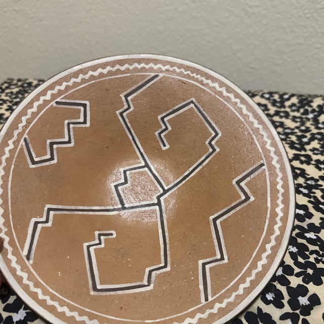 Sculpture Materials 1970s Artisanal Geometric Terracotta Plate – Handcrafted Modern Folk Art Decor For Sale - Image 7 of 7