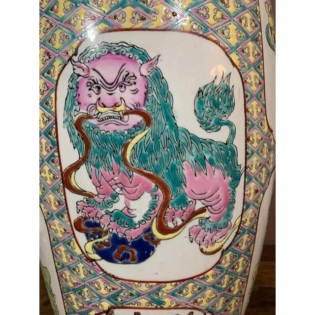 Vase in Canton Porcelain, Early 20th Century For Sale - Image 9 of 12