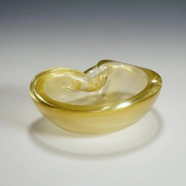 Vintage Art Glass Bowl with Gold Foil, Murano, Italy, 1950s A vintage Venetian art glass bowl most probably designed by...