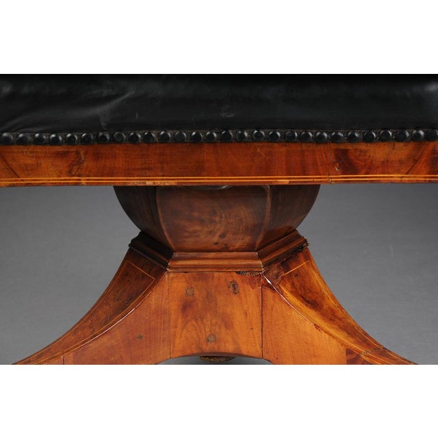 Antique English Chesterfield Captain's Desk Chair in Mahogany, 1830s For Sale - Image 6 of 18