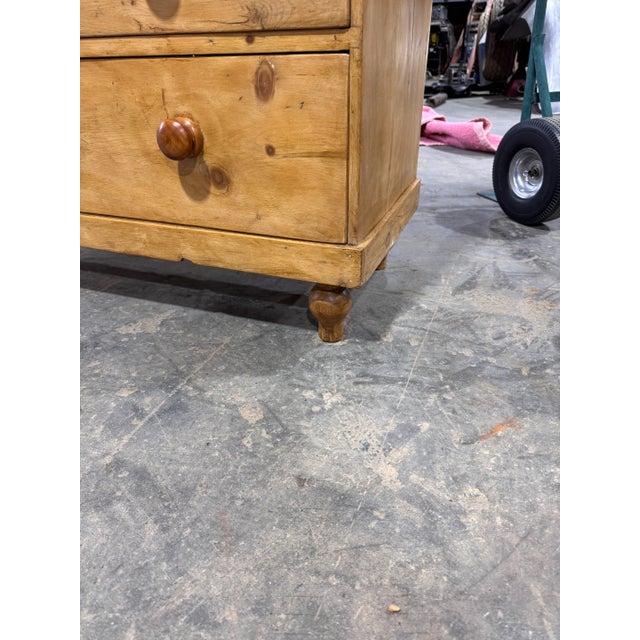 English 19th Century English Pine Chest of Drawers For Sale - Image 3 of 13