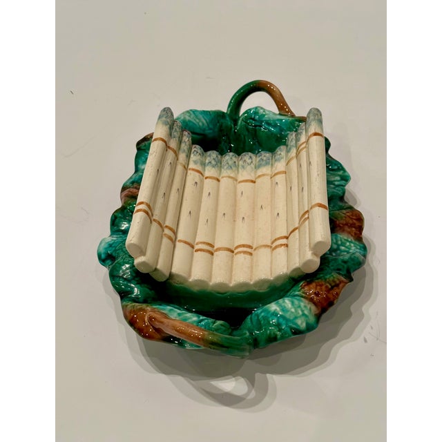 Majolica 19th Century French Majolica Serving Dish For Sale - Image 4 of 7