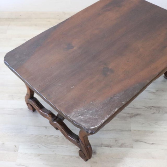 Early 20th Century Coffee Table in Walnut For Sale - Image 4 of 13