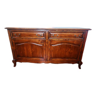 1990s Guy Chaddock Melrose Collection French Provincial Hand-Distressed Maple Buffet/Sideboard/Credenza For Sale