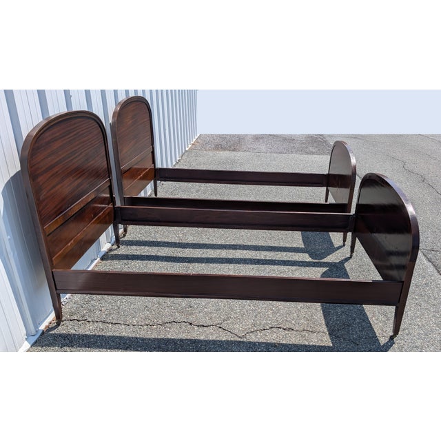 French Pair of Early-20th Century French Louis XV Style Twin Bed Frames For Sale - Image 3 of 14