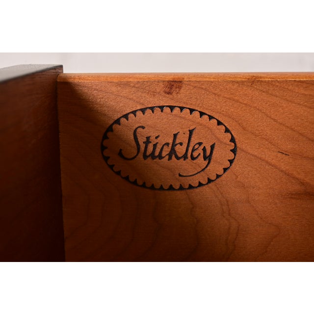 Wood Late 20th Century Stickley Chippendale Carved Flame Mahogany Lighted Breakfront Bookcase Cabinet For Sale - Image 7 of 12