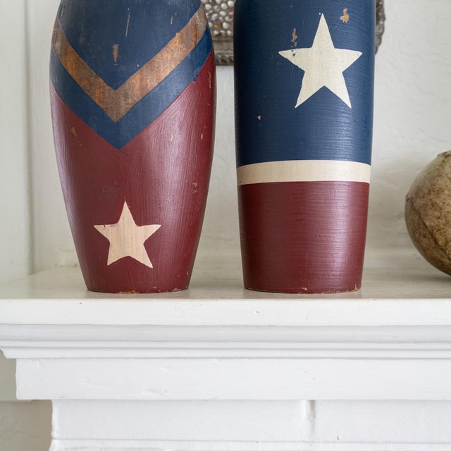 Pair of Early 20th Century Painted Circus Juggling Pins or Indian Clubs For Sale - Image 12 of 15