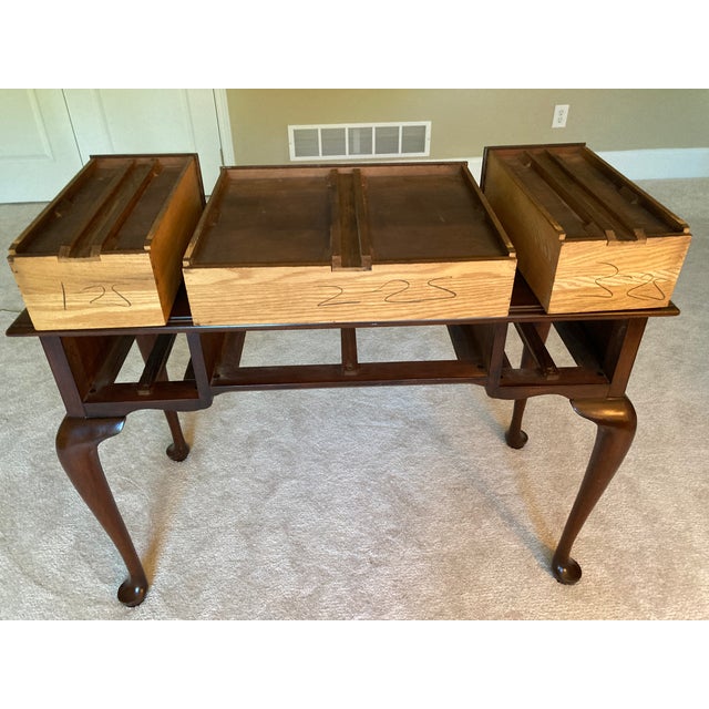 1970s Henkel Harris Queen Anne Solid Mahogany Writing Desk- Hotel duPont Provenance For Sale - Image 9 of 13