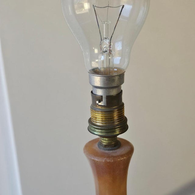 French Neoclassical Alabaster Pedestal Table Lamp, 1960s For Sale - Image 5 of 16