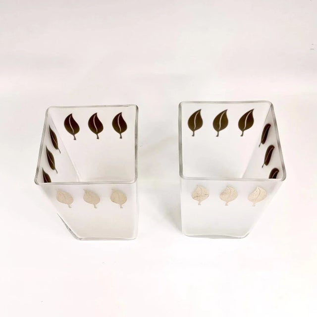 Italian Pair of Italian Glass Flower Vases With Silver Leaf Motif For Sale - Image 3 of 6