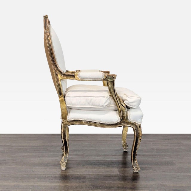 Elegant Vintage Armchair With White Upholstery and Gold Trim For Sale - Image 4 of 9