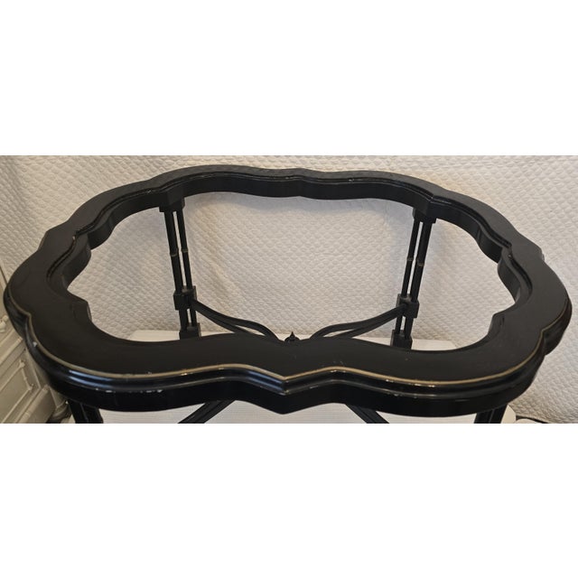 Early 19th Century Antique English Regency Black Lacquered Table With Chinoiserie Floral Decoration (?) For Sale - Image 5 of 9